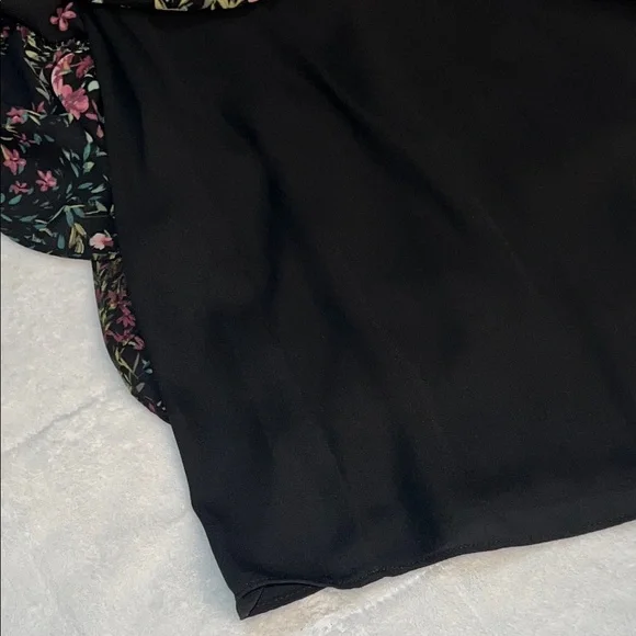 CeCe Floral Mini Dress - Black and Pink - Picture 9 of 9